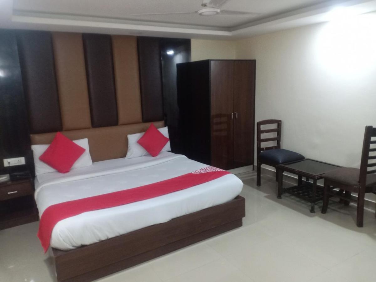 Hotel Clayton Near Igi Airport Delhi New Delhi Exterior photo