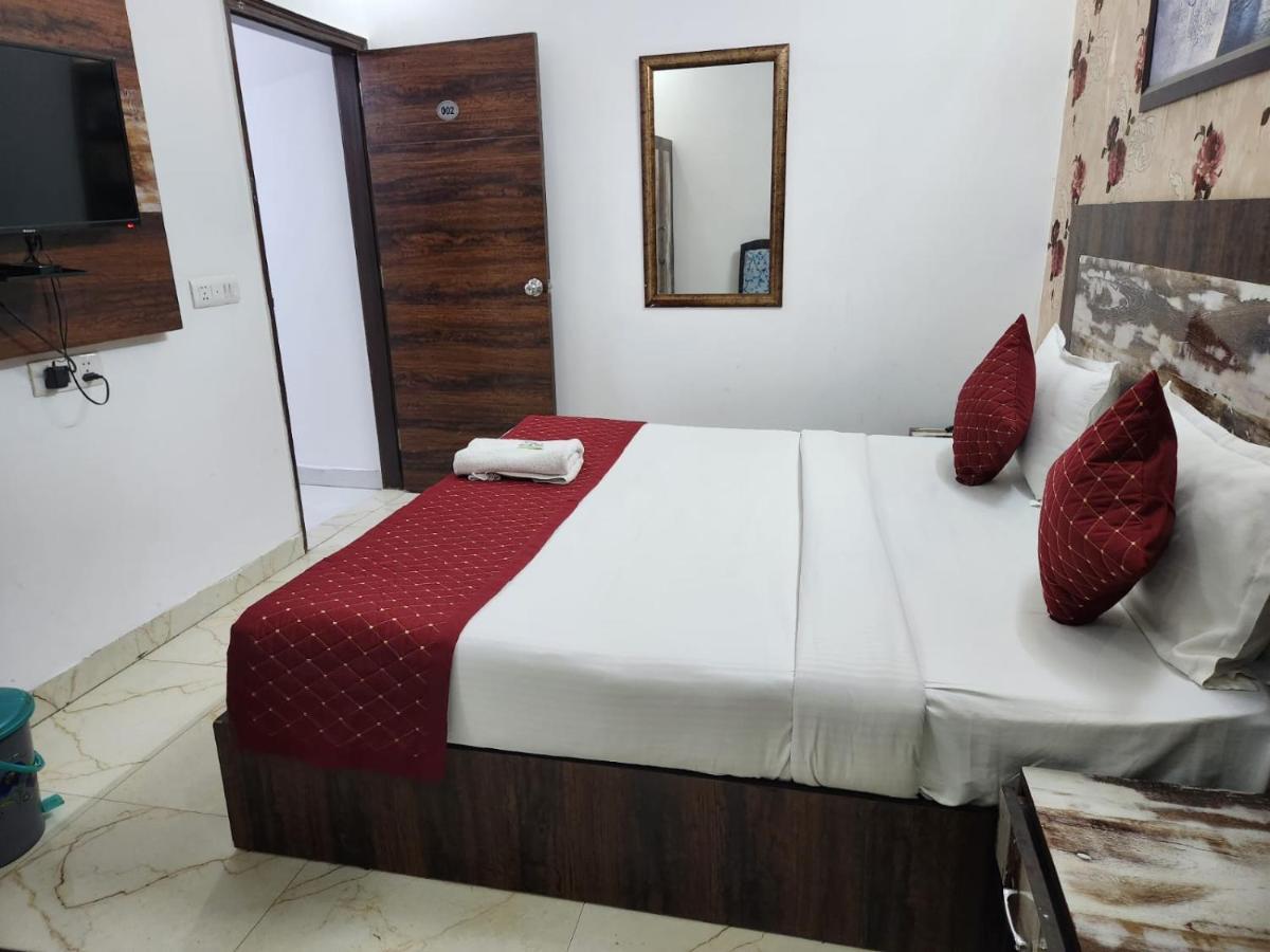 Hotel Clayton Near Igi Airport Delhi New Delhi Exterior photo