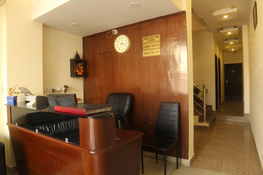Hotel Clayton Near Igi Airport Delhi New Delhi Exterior photo