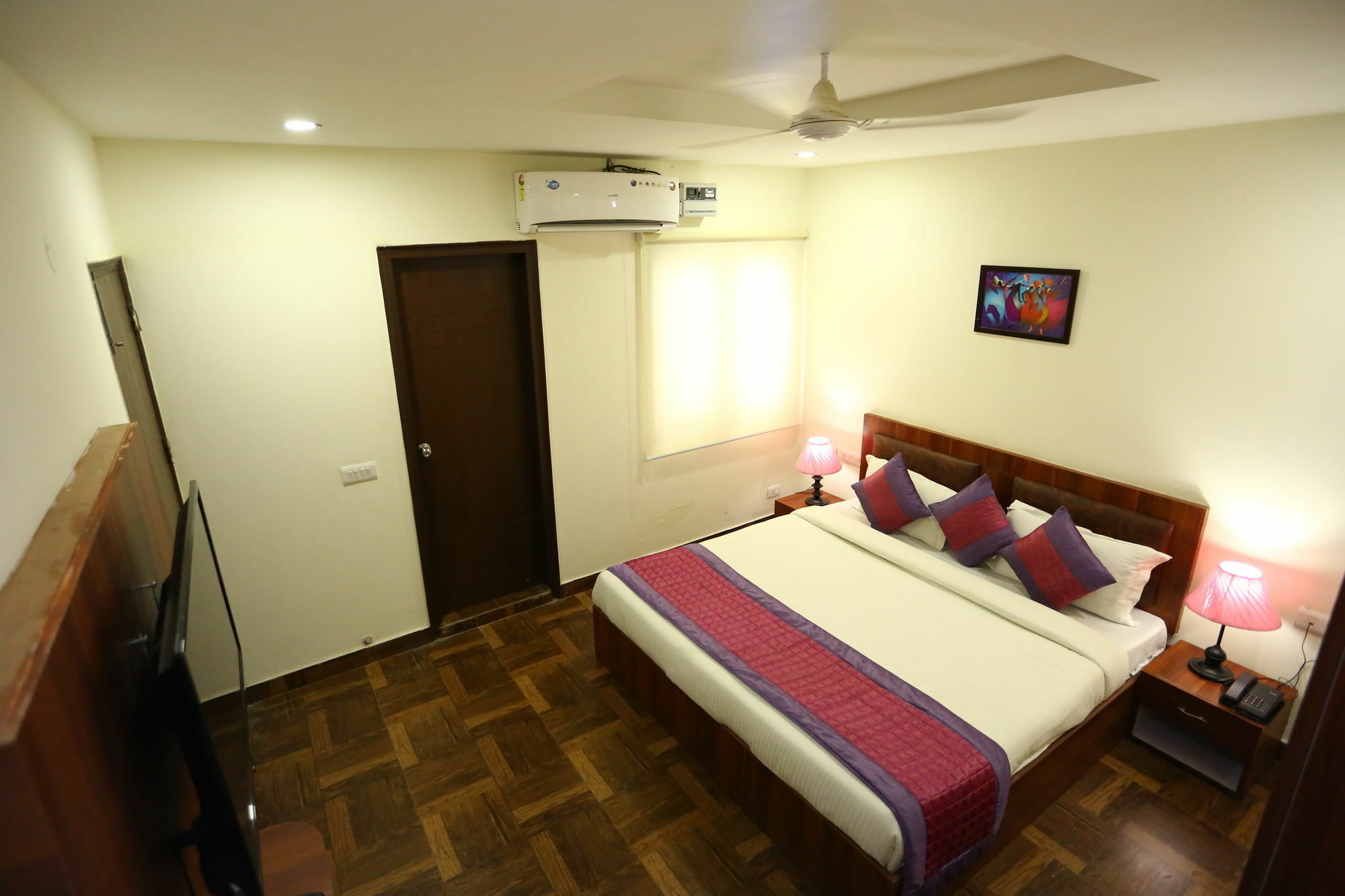 Hotel Clayton Near Igi Airport Delhi New Delhi Exterior photo
